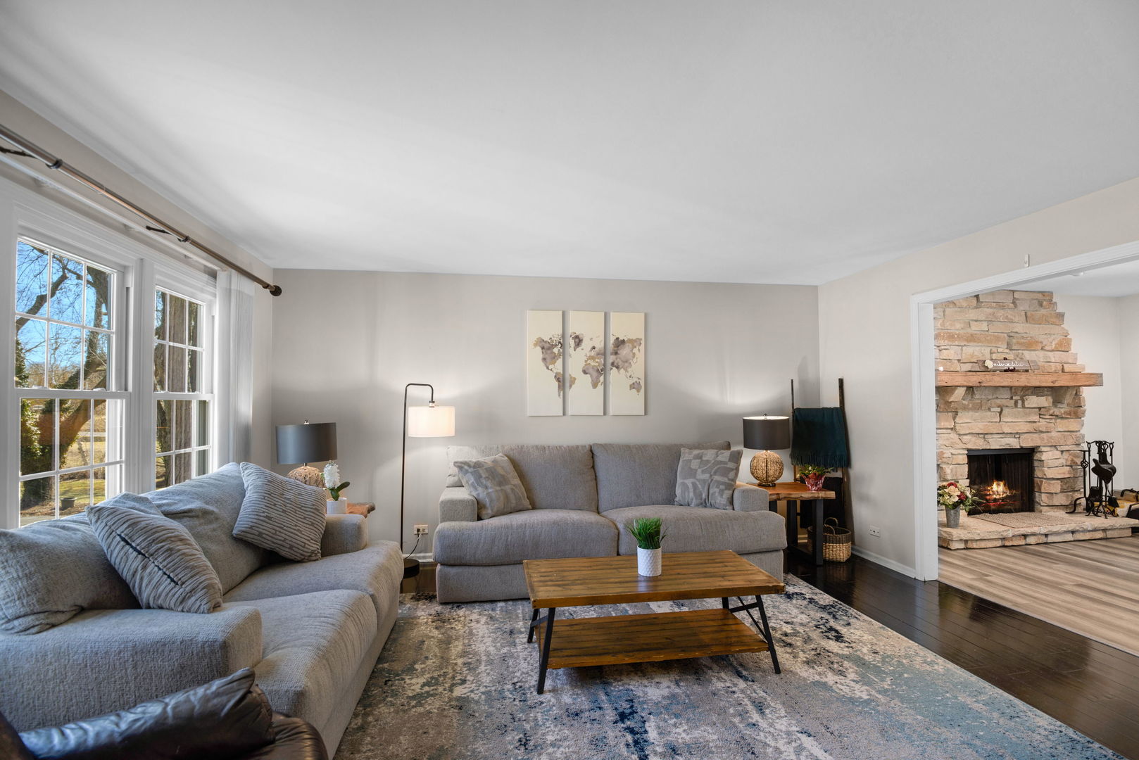 27942 N Lakeview Circle