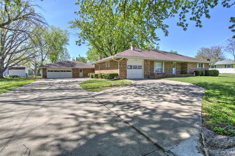 Photo of Oreana, IL 62554 (MLS # 12627347)