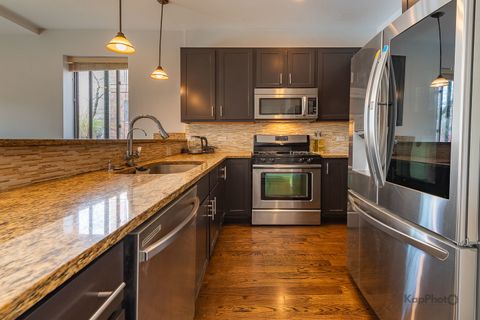 Tiny photo for 3839 N Ashland Avenue #2, Chicago, IL 60613 (MLS # 12617501)
