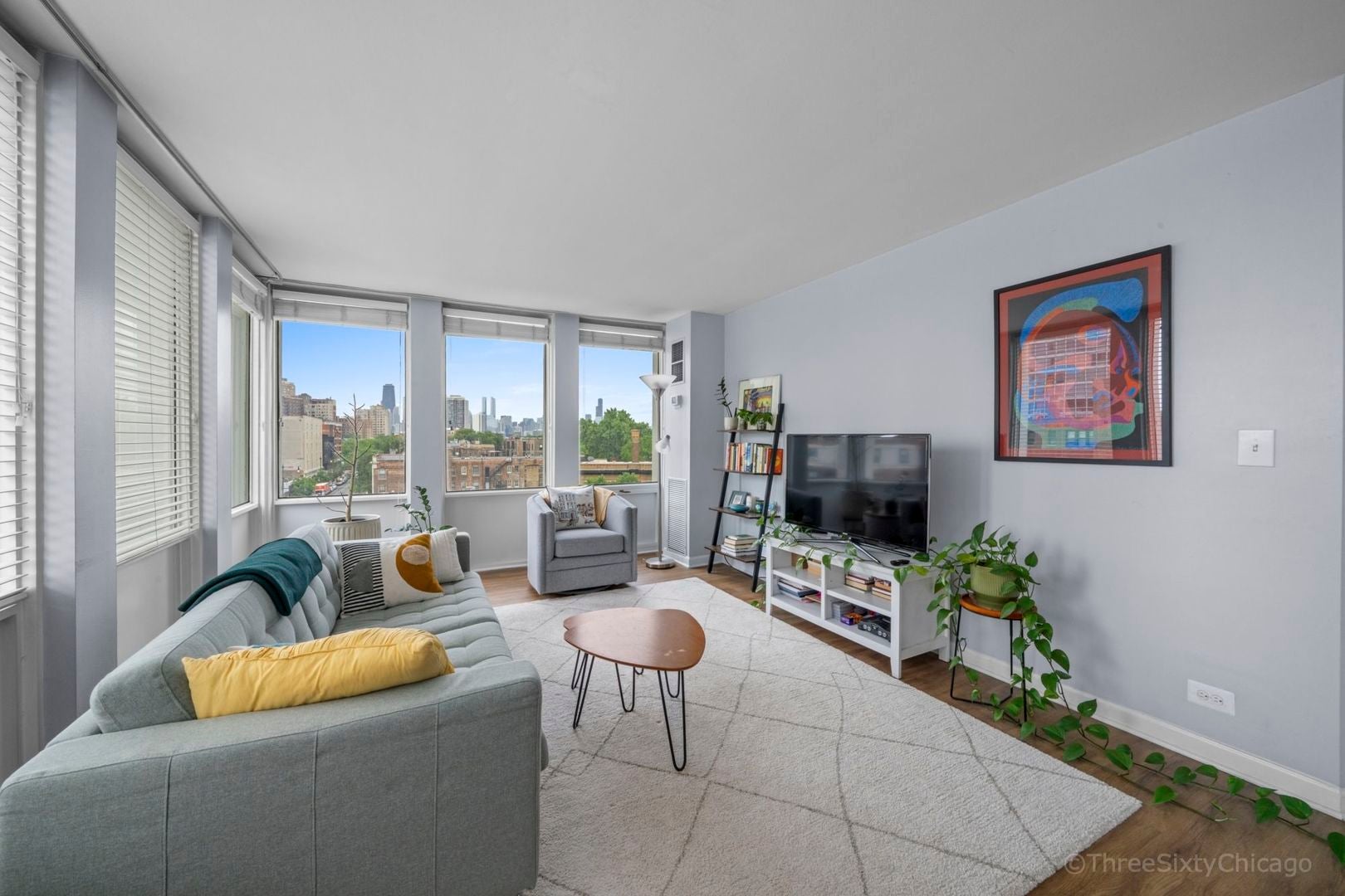 444 W FULLERTON Parkway 604
