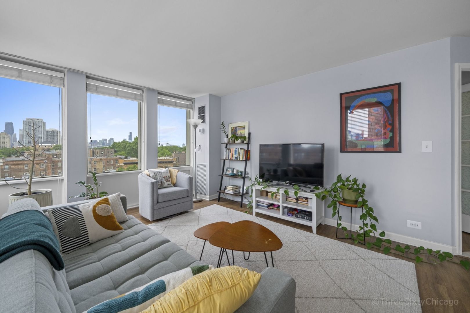444 W FULLERTON Parkway 604