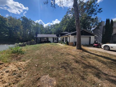 Photo of 3010 W Brookside Drive, Peoria, IL 61615 (MLS # 12489615)