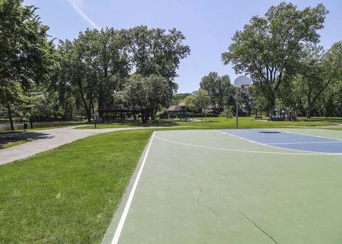 Tiny photo for 806 Wildwood Court, Oak Brook, IL 60523 (MLS # 12519324)