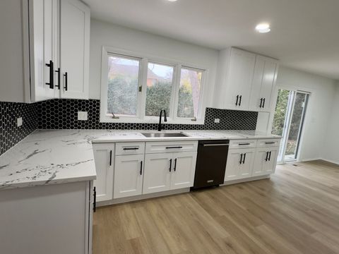 Tiny photo for 806 Wildwood Court, Oak Brook, IL 60523 (MLS # 12519324)