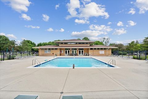 A home in Mount Prospect