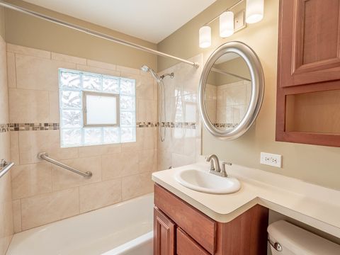 Tiny photo for 5831 W 89th Street, Oak Lawn, IL 60453 (MLS # 12555559)