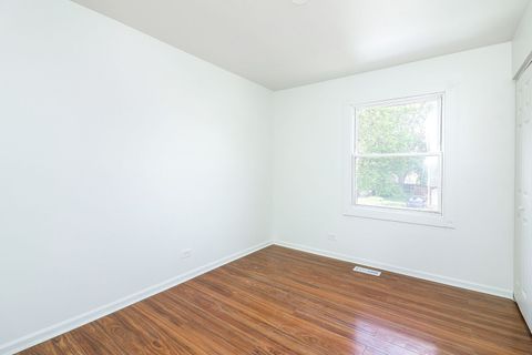 Tiny photo for 957 Grant Street, Bartlett, IL 60103 (MLS # 12455843)