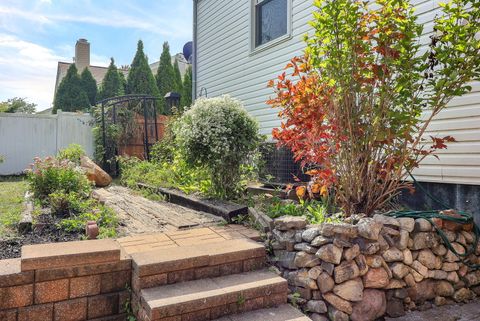 Tiny photo for 957 Grant Street, Bartlett, IL 60103 (MLS # 12455843)