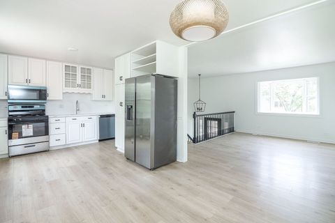 Tiny photo for 957 Grant Street, Bartlett, IL 60103 (MLS # 12455843)