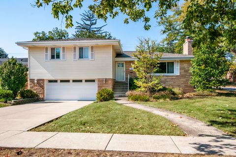 Photo of 604 S Grant Avenue, Villa Park, IL 60181 (MLS # 12484492)