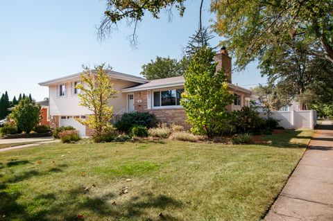 Tiny photo for 604 S Grant Avenue, Villa Park, IL 60181 (MLS # 12484492)
