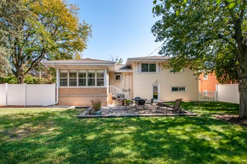 Tiny photo for 604 S Grant Avenue, Villa Park, IL 60181 (MLS # 12484492)