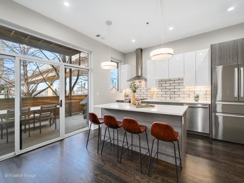 Tiny photo for 1802 S State Street #103, Chicago, IL 60616 (MLS # 12581516)