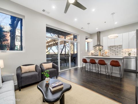 Tiny photo for 1802 S State Street #103, Chicago, IL 60616 (MLS # 12581516)