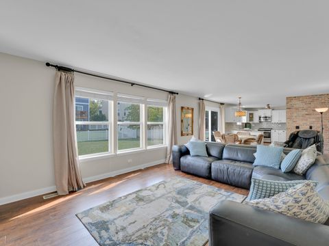 Tiny photo for 909 Forestview Way, Antioch, IL 60002 (MLS # 12455094)