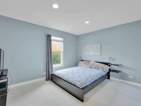 Tiny photo for 909 Forestview Way, Antioch, IL 60002 (MLS # 12455094)