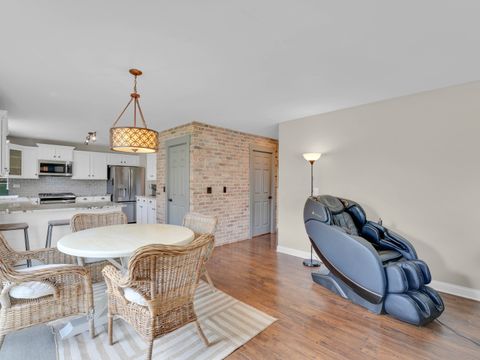 Tiny photo for 909 Forestview Way, Antioch, IL 60002 (MLS # 12455094)