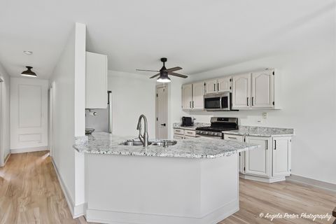 Tiny photo for Woodstock, IL 60098 (MLS # 12650024)