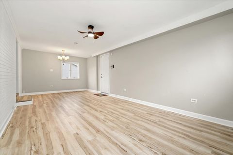 Tiny photo for 3923 Madison Avenue, Brookfield, IL 60513 (MLS # 12481323)