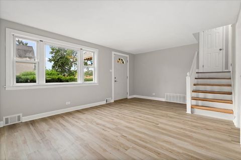 Tiny photo for 3923 Madison Avenue, Brookfield, IL 60513 (MLS # 12481323)