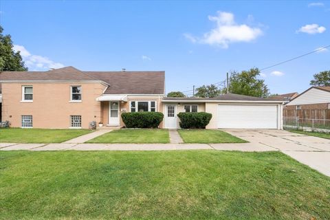 Photo of 3923 Madison Avenue, Brookfield, IL 60513 (MLS # 12481323) Photo of 3923 Madison Avenue, Brookfield, IL 60513 (MLS # 12481323)