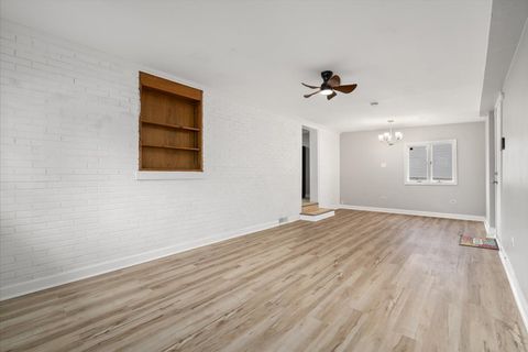 Tiny photo for 3923 Madison Avenue, Brookfield, IL 60513 (MLS # 12481323)