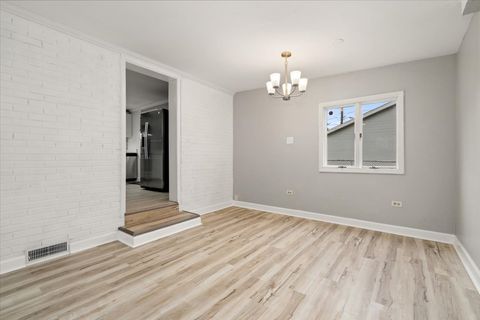 Tiny photo for 3923 Madison Avenue, Brookfield, IL 60513 (MLS # 12481323)