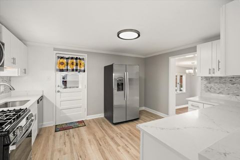 Tiny photo for 3923 Madison Avenue, Brookfield, IL 60513 (MLS # 12481323)