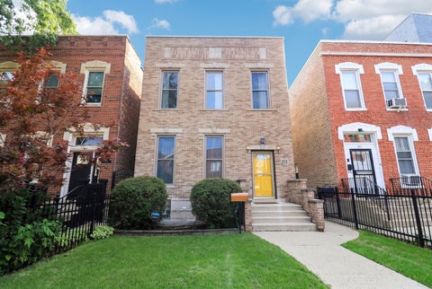 Photo of 929 S Bell Avenue, Chicago, IL 60612 (MLS # 12750617)