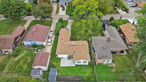Tiny photo for 9628 Keystone Avenue, Skokie, IL 60076 (MLS # 12490582)
