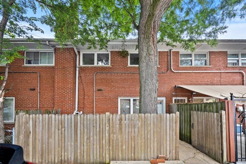Tiny photo for 1715 W Thome Avenue, Chicago, IL 60660 (MLS # 12729876)