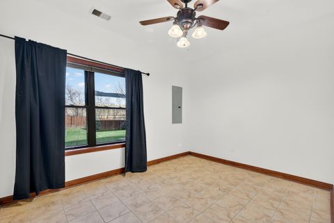 Tiny photo for 5180 Shotkoski Drive, Hoffman Estates, IL 60192 (MLS # 12606210)