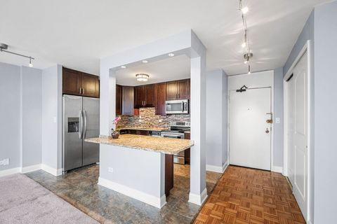 Tiny photo for 5455 N Sheridan Road #711, Chicago, IL 60640 (MLS # 12602577)