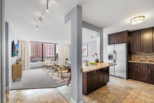 5455 N Sheridan Road 711