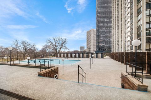 Tiny photo for 5455 N Sheridan Road #711, Chicago, IL 60640 (MLS # 12602577)