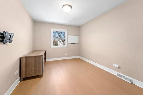 Tiny photo for 2017 E Seneca Lane, Mount Prospect, IL 60056 (MLS # 12687335)