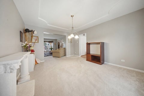 Tiny photo for 608 Lindsay Circle, North Aurora, IL 60542 (MLS # 12684835)