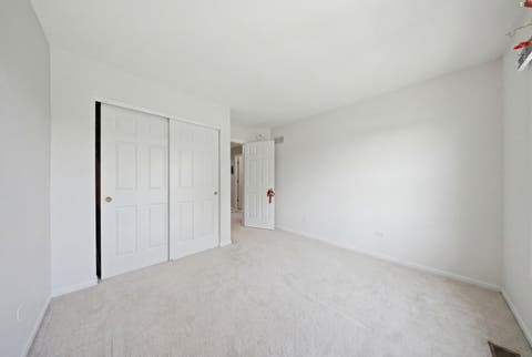 Tiny photo for 608 Lindsay Circle, North Aurora, IL 60542 (MLS # 12684835)