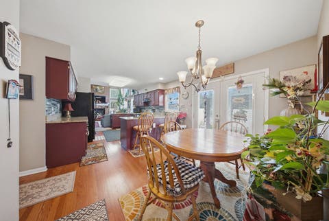 Tiny photo for 608 Lindsay Circle, North Aurora, IL 60542 (MLS # 12684835)