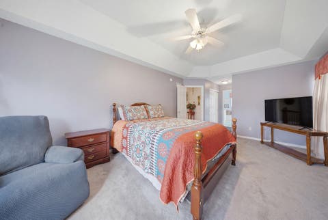 Tiny photo for 608 Lindsay Circle, North Aurora, IL 60542 (MLS # 12684835)
