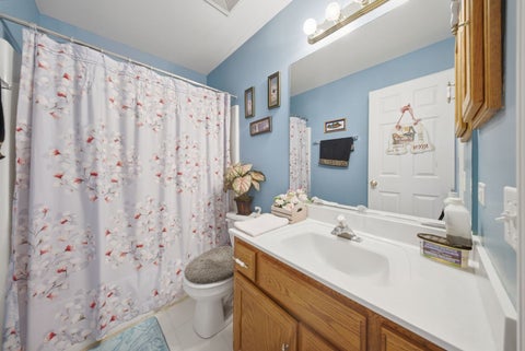 Tiny photo for 608 Lindsay Circle, North Aurora, IL 60542 (MLS # 12684835)