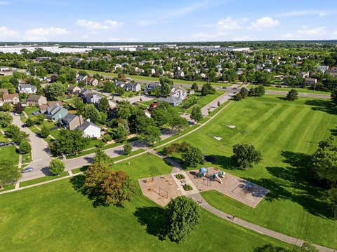 Tiny photo for 608 Lindsay Circle, North Aurora, IL 60542 (MLS # 12684835)