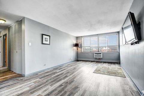 Tiny photo for 9740 S Pulaski Road #306, Oak Lawn, IL 60453 (MLS # 12488710)