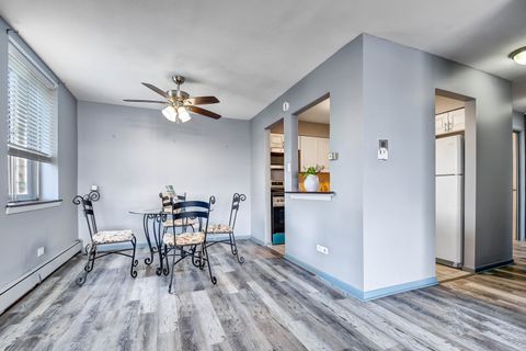 Tiny photo for 9740 S Pulaski Road #306, Oak Lawn, IL 60453 (MLS # 12488710)