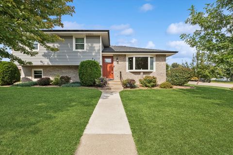 Photo of 3819 Bergstrom Street, Joliet, IL 60431 (MLS # 12458613)