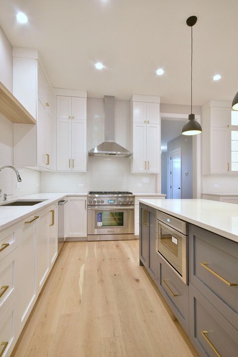 Tiny photo for 254 N Addison Avenue, Elmhurst, IL 60126 (MLS # 12405704)