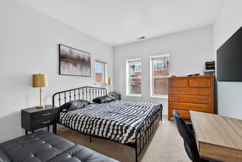 Tiny photo for 16 W 36th Street #3, Chicago, IL 60609 (MLS # 12627182)