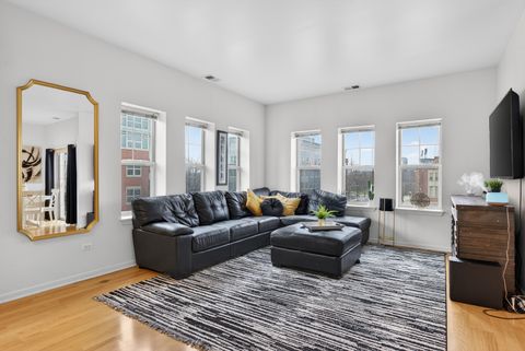 Tiny photo for 16 W 36th Street #3, Chicago, IL 60609 (MLS # 12627182)