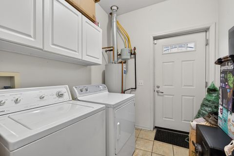Tiny photo for 16 W 36th Street #3, Chicago, IL 60609 (MLS # 12627182)