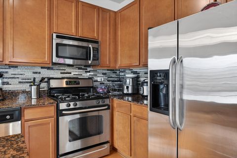 Tiny photo for 16 W 36th Street #3, Chicago, IL 60609 (MLS # 12627182)